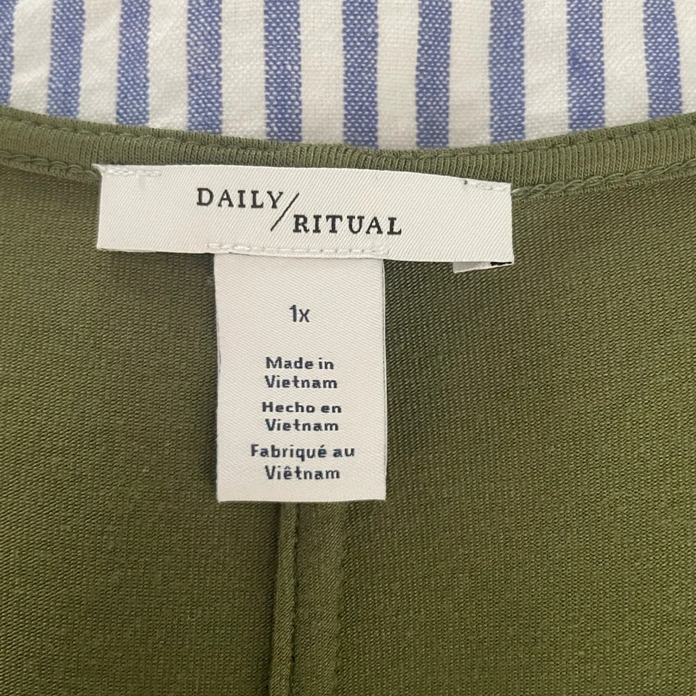 Daily Ritual Forest Green Long Sleeve Dress - Picture 3 of 3